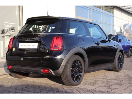 Mini Electric Classic / Sportstoelen / LED / PDC / Airconditioning / Cruise Control / Navigatie ActivLease financial lease