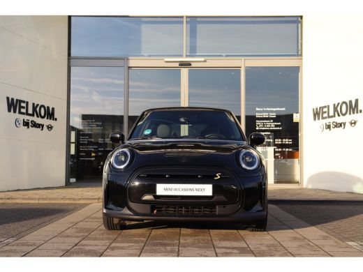 Mini Electric Classic / Sportstoelen / LED / PDC / Airconditioning / Cruise Control / Navigatie ActivLease financial lease