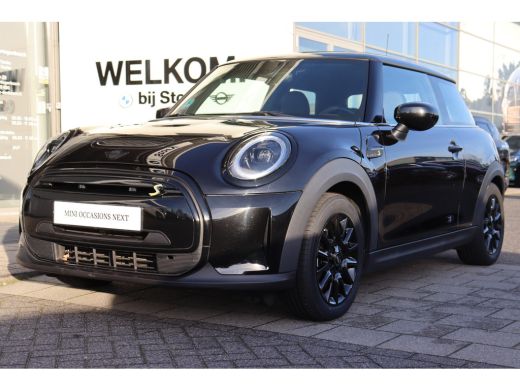 Mini Electric Classic / Sportstoelen / LED / PDC / Airconditioning / Cruise Control / Navigatie ActivLease financial lease