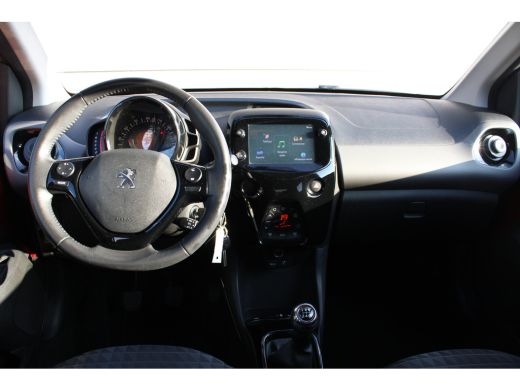 Peugeot 108 1.0 e-VTi Allure | Navi by app | Camera | Climate control | LED | Mistlampen | 21.500km | ActivLease financial lease