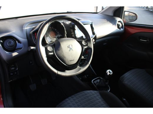 Peugeot 108 1.0 e-VTi Allure | Navi by app | Camera | Climate control | LED | Mistlampen | 21.500km | ActivLease financial lease