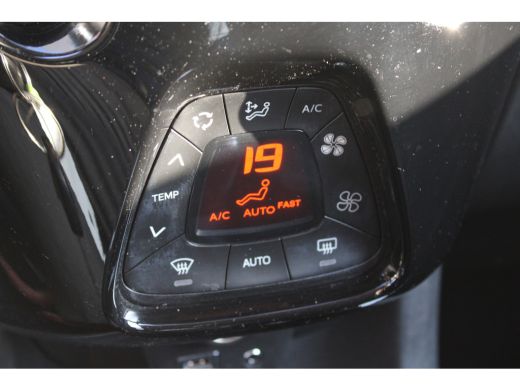 Peugeot 108 1.0 e-VTi Allure | Navi by app | Camera | Climate control | LED | Mistlampen | 21.500km | ActivLease financial lease