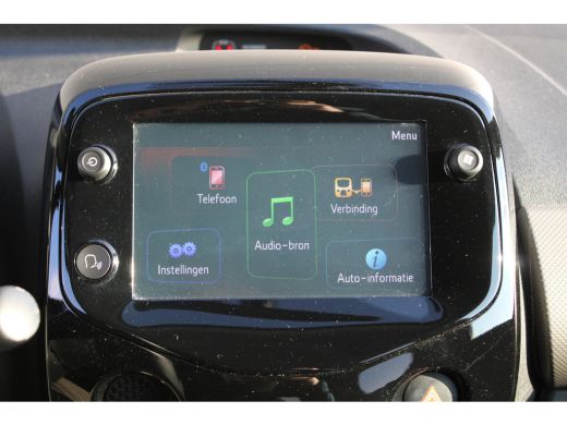 Peugeot 108 1.0 e-VTi Allure | Navi by app | Camera | Climate control | LED | Mistlampen | 21.500km | ActivLease financial lease