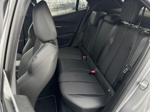 Peugeot 2008 1.2 PureTech 130 GT 360 CAMERA | 1/2 LEDER | FULL LED ActivLease financial lease