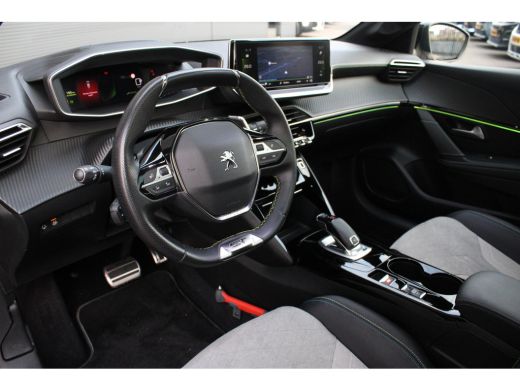 Peugeot 208 1.2 PureTech GT Pack | Automaat | 130pk | Navigatie | Camera | Panoramadak | Stoelverwarming | Fu... ActivLease financial lease