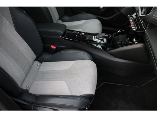 Peugeot 208 1.2 PureTech GT Pack | Automaat | 130pk | Navigatie | Camera | Panoramadak | Stoelverwarming | Fu... ActivLease financial lease