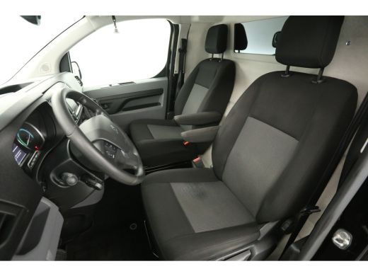 Peugeot e-Expert L2H1 75 kWh | SOH 93% | Snelladen | Airco | Cruise | 3-Zits | Camera | Trekh. | Carplay | Parkeer... ActivLease financial lease