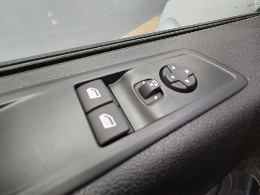 Peugeot Expert 1.5 BlueHDI 120 S&S L2 | 2 zitplaatsen rechtsvoor | Achteruitrijcamera | Airco ActivLease financial lease