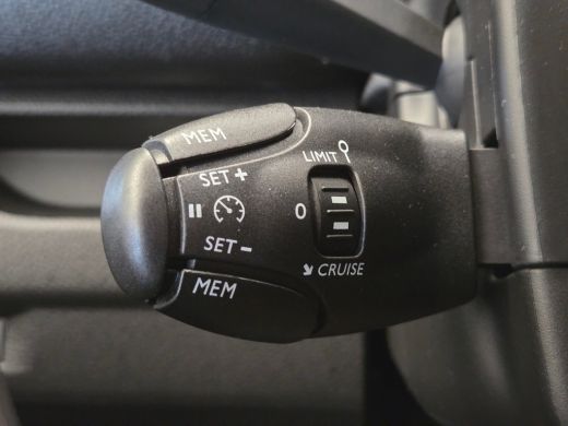 Peugeot Expert 1.5 BlueHDI 120 S&S L2 | 2 zitplaatsen rechtsvoor | Achteruitrijcamera | Airco ActivLease financial lease