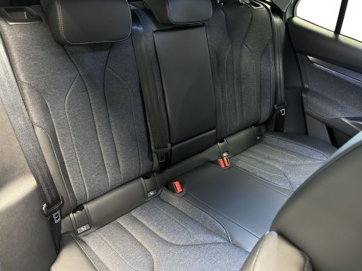 Skoda Elroq 60 204pk Business Edition - Tour Trekhaak | Achteruitrijcamera | Navigatiesysteem ActivLease financial lease