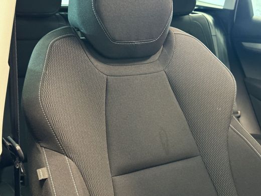 Skoda Karoq 1.5 150pk TSI ACT Business Edition Panoramadak | Parkeer Pakket | 	Navigatie Amundsen met 8" touc... ActivLease financial lease