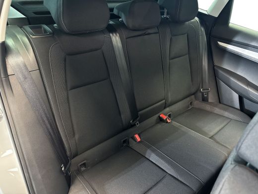 Skoda Karoq 1.5 150pk TSI ACT Business Edition Panoramadak | Parkeer Pakket | 	Navigatie Amundsen met 8" touc... ActivLease financial lease