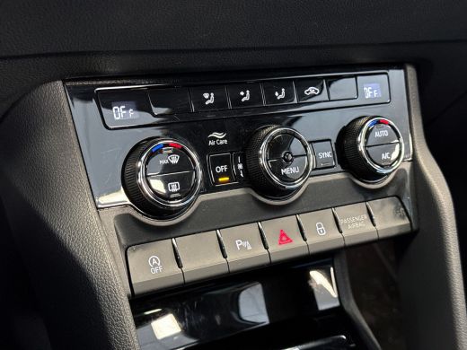 Skoda Karoq 1.5 150pk TSI ACT Business Edition Panoramadak | Parkeer Pakket | 	Navigatie Amundsen met 8" touc... ActivLease financial lease