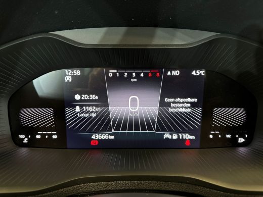 Skoda Karoq 1.5 150pk TSI ACT Business Edition Panoramadak | Parkeer Pakket | 	Navigatie Amundsen met 8" touc... ActivLease financial lease