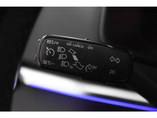 Skoda Karoq 1.5 TSI Ambition *1ste Eigenaar*Parkassist*Trekhaak* ActivLease financial lease