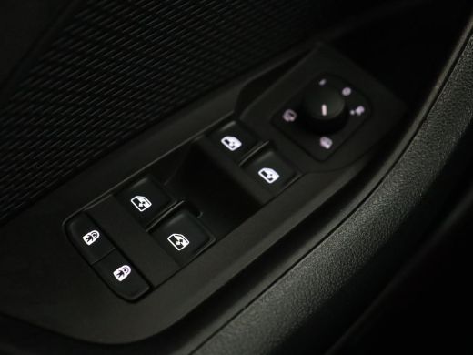 Skoda Octavia 1.4 TSI RS iV PHEV | Stoelverwarming | Head-Up | Matrix LED | Sfeerverlichting | Adaptive cruise ... ActivLease financial lease