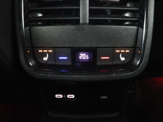 Skoda Octavia 1.4 TSI RS iV PHEV | Stoelverwarming | Head-Up | Matrix LED | Sfeerverlichting | Adaptive cruise ... ActivLease financial lease