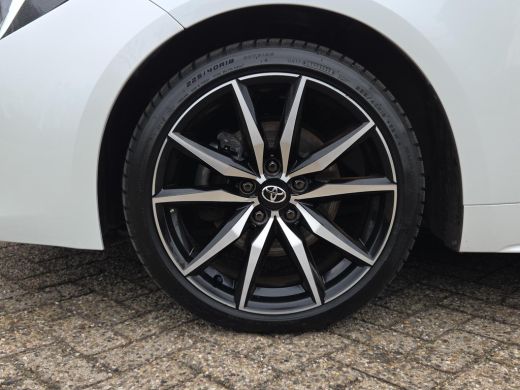 Toyota Corolla Touring Sports Hybrid 200 GR Sport | Apple CarPlay | Head-Up | Navigatie | Rijklaar incl. garantie | ActivLease financial lease