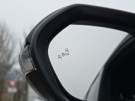 Toyota Corolla Touring Sports Hybrid 200 GR Sport | Apple CarPlay | Head-Up | Navigatie | Rijklaar incl. garantie | ActivLease financial lease