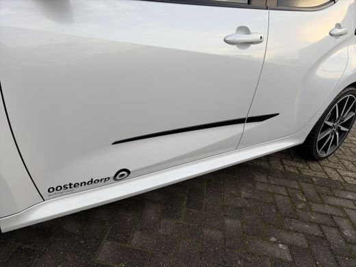 Toyota Yaris 1.5 Hybrid 130 GR Sport ActivLease financial lease