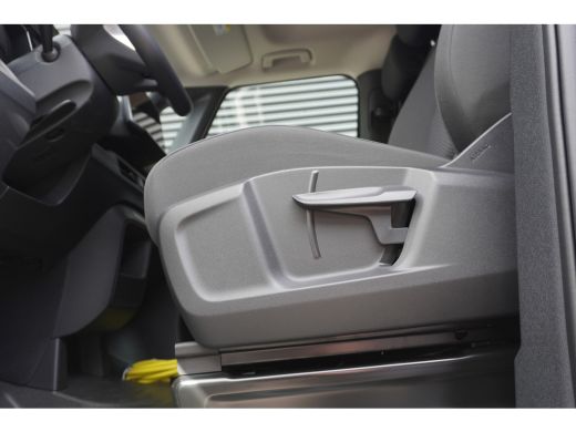 Volkswagen ID. Buzz Cargo Cargo ID. Buzz Cargo 286 pk, Economy Business, Achteruitrijcamera, Bijrijdersbank, Trekhaak, Acht... ActivLease financial lease