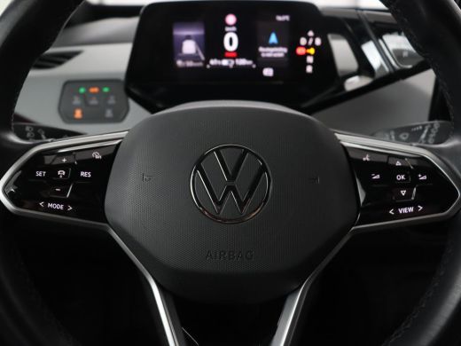 Volkswagen ID.3 First Plus 58 kWh | Stoel & stuurverwarming | Camera | Adaptive cruise | Sfeerverlichting | Carpl... ActivLease financial lease