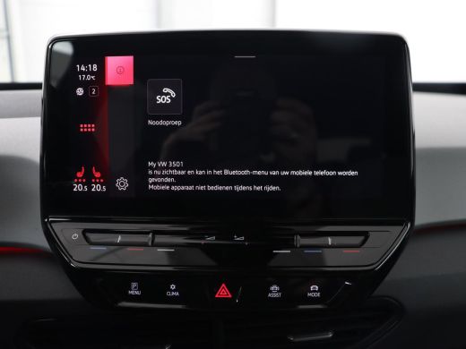 Volkswagen ID.3 First Plus 58 kWh | Stoel & stuurverwarming | Camera | Adaptive cruise | Sfeerverlichting | Carpl... ActivLease financial lease