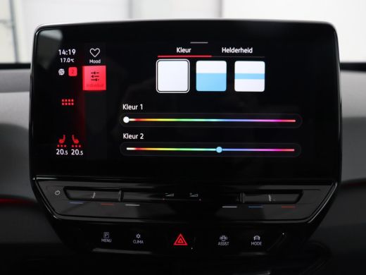 Volkswagen ID.3 First Plus 58 kWh | Stoel & stuurverwarming | Camera | Adaptive cruise | Sfeerverlichting | Carpl... ActivLease financial lease