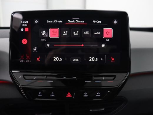 Volkswagen ID.3 First Plus 58 kWh | Stoel & stuurverwarming | Camera | Adaptive cruise | Sfeerverlichting | Carpl... ActivLease financial lease