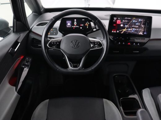 Volkswagen ID.3 First Plus 58 kWh | Stoel & stuurverwarming | Camera | Adaptive cruise | Sfeerverlichting | Carpl... ActivLease financial lease