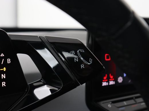 Volkswagen ID.3 First Plus 58 kWh | Trekhaak | Stoel & stuurverwarming | Camera | Adaptive cruise | Sfeerverlicht... ActivLease financial lease