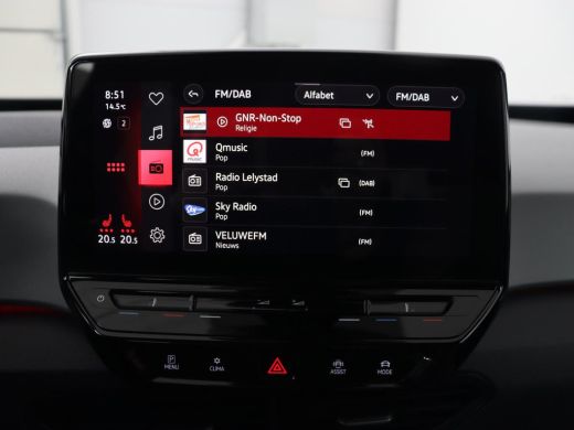 Volkswagen ID.3 First Plus 58 kWh | Trekhaak | Stoel & stuurverwarming | Camera | Adaptive cruise | Sfeerverlicht... ActivLease financial lease