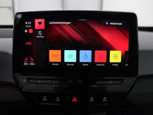 Volkswagen ID.3 First Plus 58 kWh | Trekhaak | Stoel & stuurverwarming | Camera | Adaptive cruise | Sfeerverlicht... ActivLease financial lease