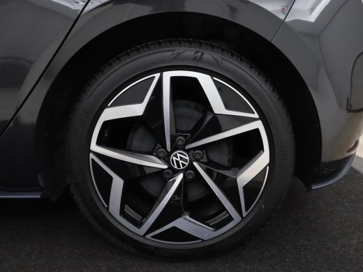 Volkswagen ID.3 First Plus 58 kWh | Trekhaak | Stoel & stuurverwarming | Camera | Adaptive cruise | Sfeerverlicht... ActivLease financial lease