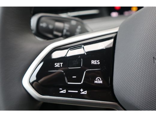 Volkswagen ID.7 Pro Limited Edition | Achterbank in ongelijke delen neerklapbaar incl. middenarmsteun en doorlaad... ActivLease financial lease