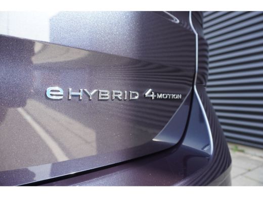 Volkswagen Multivan 1.5 eHybrid L2 Bulli Edition 4-Motion, IQ Light koplampen, 7-persoons Vis-a-Vis, Navigatie, Trekhaak ActivLease financial lease