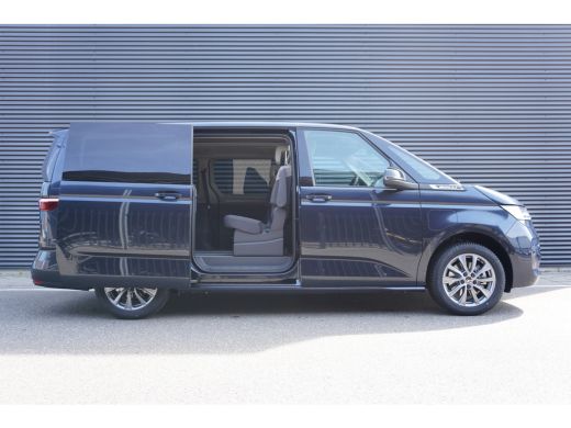 Volkswagen Multivan 1.5 eHybrid L2 Bulli Edition 4-Motion, IQ Light koplampen, 7-persoons Vis-a-Vis, Navigatie, Trekhaak ActivLease financial lease