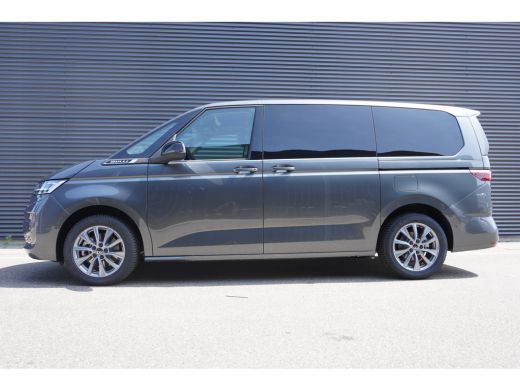 Volkswagen Multivan 1.5 eHybrid L2 Bulli Edition 4-Motion, IQ Light koplampen, 7-persoons Vis-a-Vis, Navigatie, Trekh... ActivLease financial lease