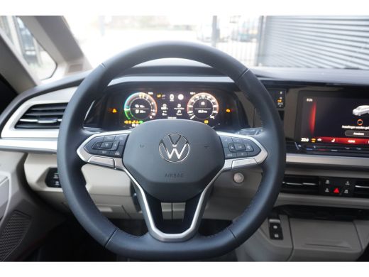 Volkswagen Multivan 1.5 eHybrid L2 Bulli Edition 4-Motion, IQ Light koplampen, 7-persoons Vis-a-Vis, Navigatie, Trekhaak ActivLease financial lease