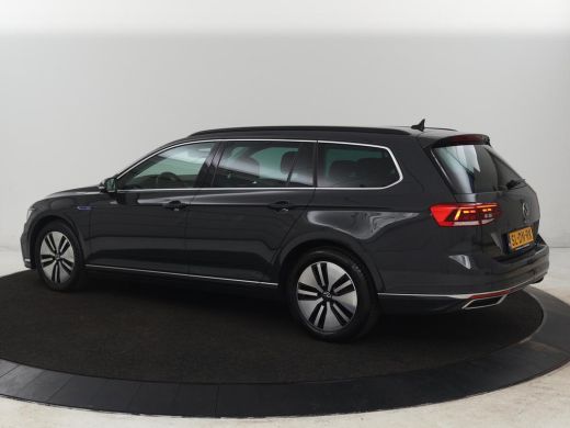 Volkswagen Passat 1.4 TSI PHEV GTE | Trekhaak | Stoelverwarming | Massage | Camera | Carplay | Navigatie | Adaptive... ActivLease financial lease