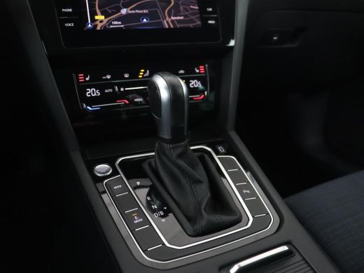 Volkswagen Passat 1.4 TSI PHEV GTE | Trekhaak | Stoelverwarming | Massage | Camera | Carplay | Navigatie | Adaptive... ActivLease financial lease