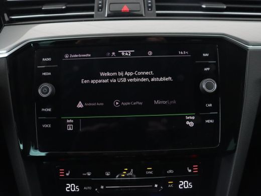 Volkswagen Passat 1.4 TSI PHEV GTE | Trekhaak | Stoelverwarming | Virtual Cockpit | Camera | Adaptive cruise | Carp... ActivLease financial lease