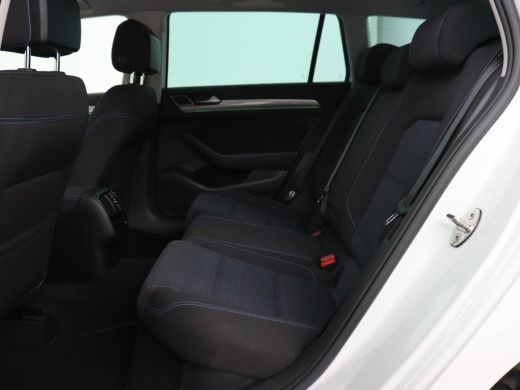 Volkswagen Passat 1.4 TSI PHEV GTE | Trekhaak | Stoelverwarming | Virtual Cockpit | Camera | Adaptive cruise | Carp... ActivLease financial lease