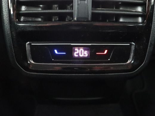 Volkswagen Passat 1.4 TSI PHEV GTE | Trekhaak | Stoelverwarming | Virtual Cockpit | Camera | Adaptive cruise | Carp... ActivLease financial lease