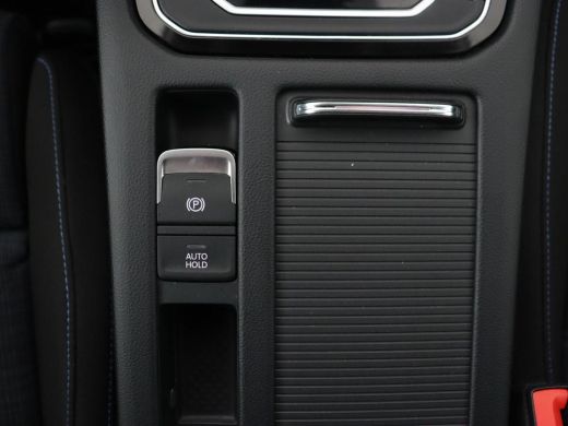 Volkswagen Passat 1.4 TSI PHEV GTE | Trekhaak | Stoelverwarming | Virtual Cockpit | Camera | Adaptive cruise | Carp... ActivLease financial lease