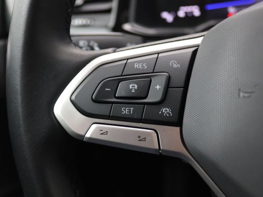 Volkswagen Polo 1.0 TSI Life Adaptieve Cruise Control, Stoelverwarming, App-connect, Climatronic, Navigatie, Virt... ActivLease financial lease