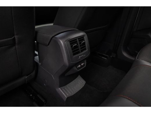 Volkswagen T-Roc 1.5 TSI Sport Business R | Trekhaak | Cruise adaptief | Camera | Stoelverwarming | Keyless | Navi... ActivLease financial lease