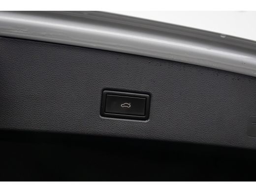 Volkswagen T-Roc 1.5 TSI Sport Business R | Trekhaak | Cruise adaptief | Camera | Stoelverwarming | Keyless | Navi... ActivLease financial lease