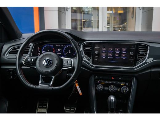 Volkswagen T-Roc 1.5 TSI Sport Business R | Trekhaak | Cruise adaptief | Camera | Stoelverwarming | Keyless | Navi... ActivLease financial lease