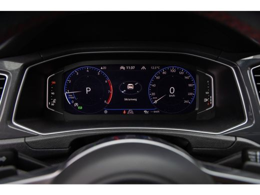 Volkswagen T-Roc 1.5 TSI Sport Business R | Trekhaak | Cruise adaptief | Camera | Stoelverwarming | Keyless | Navi... ActivLease financial lease